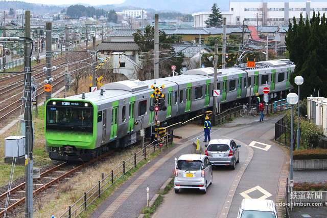 jr-east-e235-percobaan-2