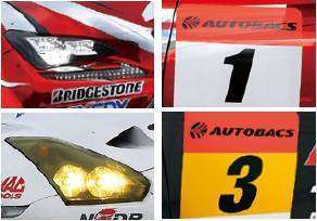 Atas: warna lampu dan numberplate kelas GT500 Bawah: warna lampu dan numberplate kelas GT300