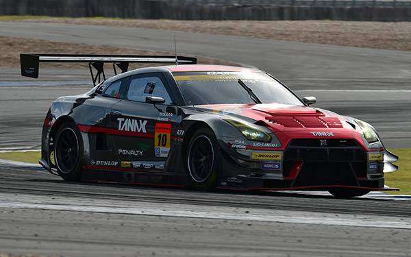 GAINER TANAX GT-R GT3 #10 (sumber: supergt.net)