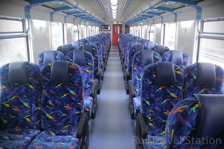 Interior Kelas Superior / Kereta Kelas Dua (ASC)