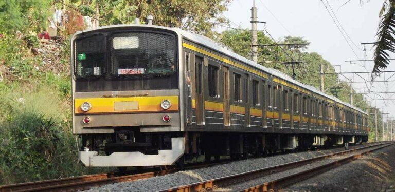 JR 205 (NaHa 7)
