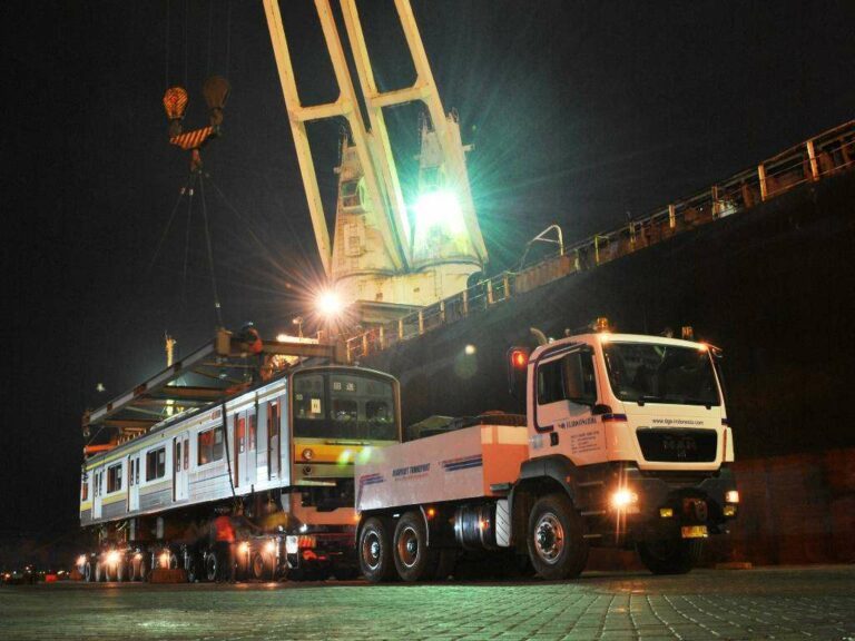 JR 205 ex-Nambu Line (NaHa 10) | Foto Oleh: Fasubkhanali