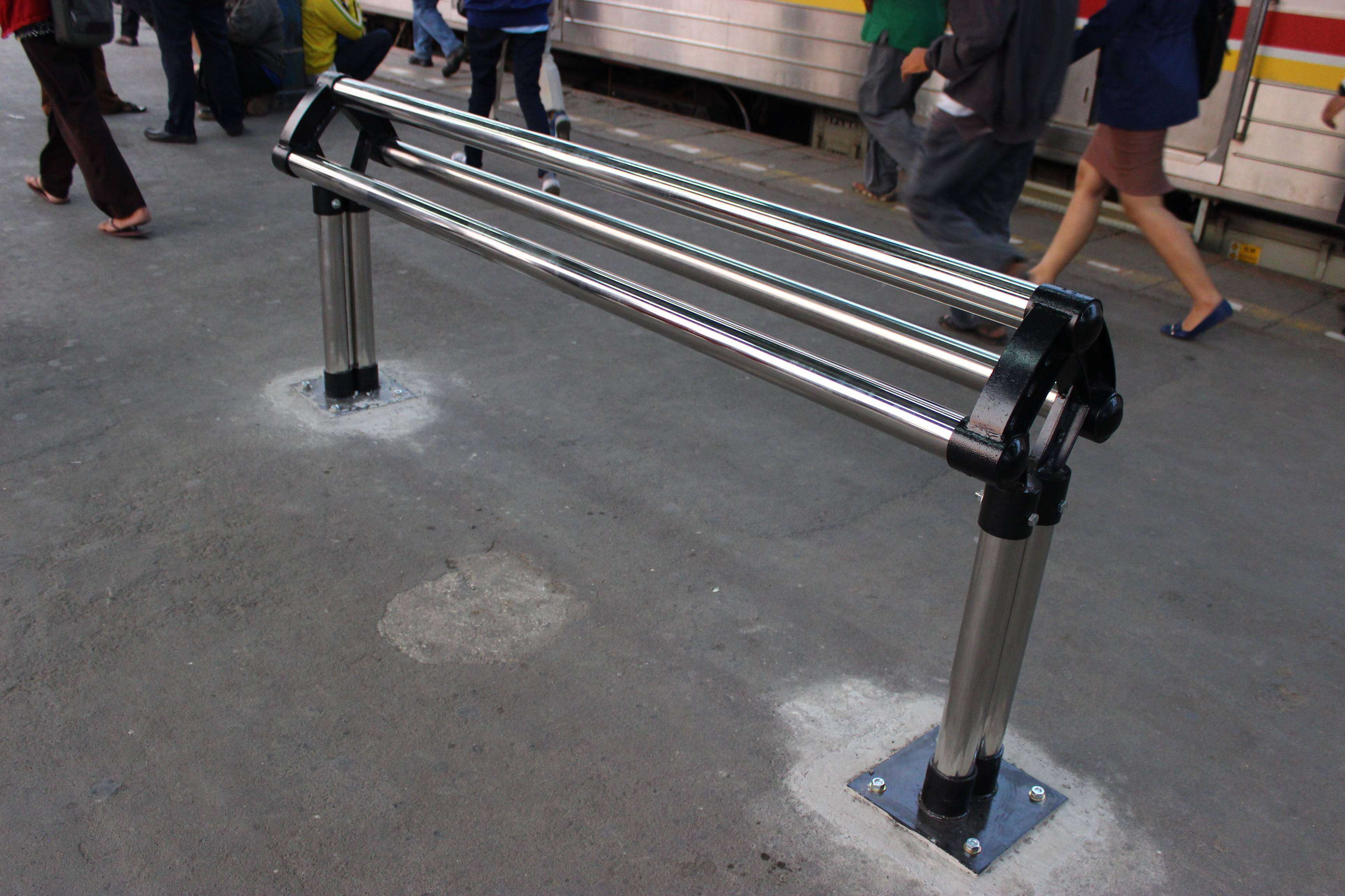 Besi bersandar di Stasiun Manggarai | Foto oleh: Farouq Adhari