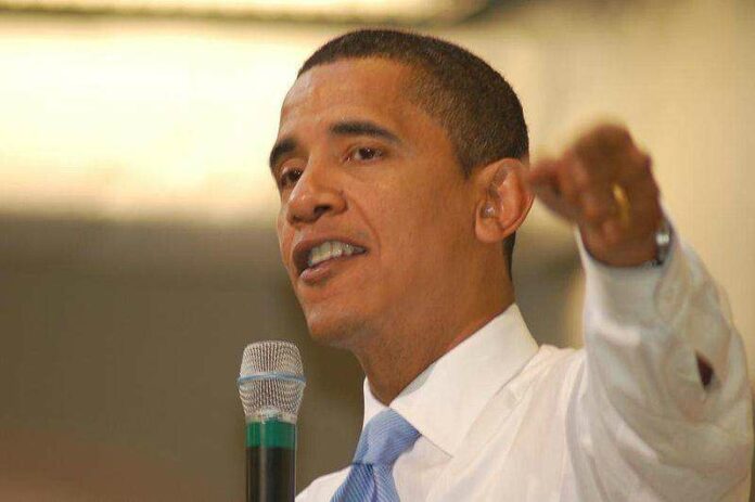 800px-Obama_Chesh_4