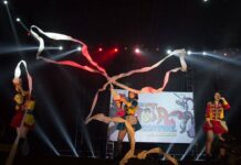 Konser di Indonesia, Kamen Joshi Tampil Energik