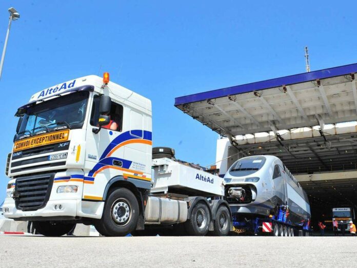 tn_ma-highspeedtrain-delivery-lorry-oncf-2