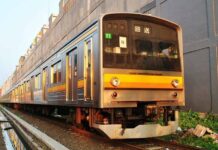 24 Unit KRL JR 205 ex Nambu Line Tiba Di Tanjung Priuk