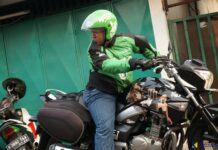 Kekinian: Pengemudi Go-Jek Ini Menggunakan Motor Bergambar Anime