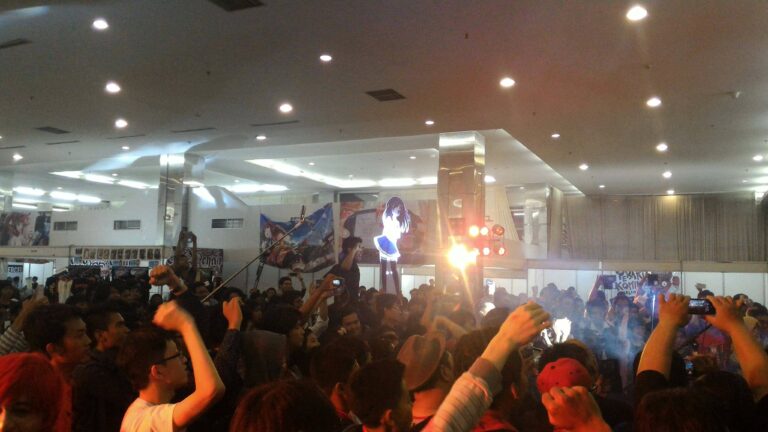 Si Kaori Tidak Lupa ngikut ajeb!