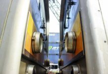 Galeri Foto Penurunan KRL Seri 205 Jalur Nambu Terakhir