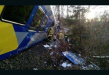 Dua KA Bertabrakan di Jerman, Puluhan Penumpang Tewas dua KA bertabrakan di Jerman