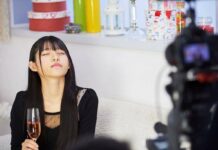 Hitomi Noda dari READY TO KISS Siap Menciummu Dalam Iklan Online Wine Non-Alkohol