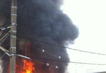 Pemukiman Dekat Depo KRL Bukitduri Terbakar, Rangkaian KRL Diungsikan