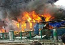 Kebakaran Dekat Stasiun Pesing, KRL Lintas Tangerang Dihentikan Sementara