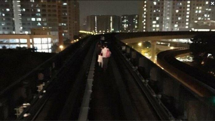 LRT sing