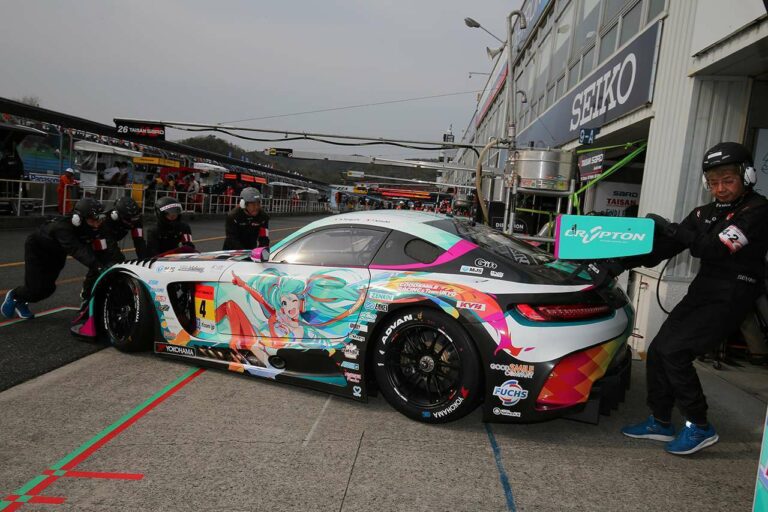 GOODSMILE HATSUNE MIKU AMG #4 (sumber gambar: Takashi Ogasawara @ as-web.jp)