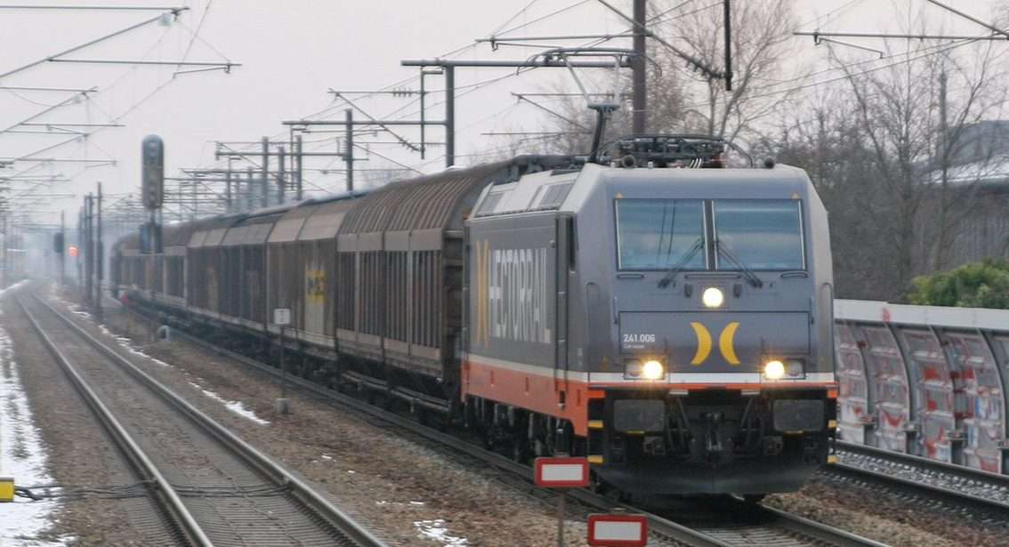 hectorrail241006-01