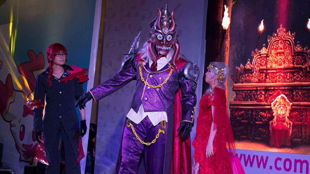 Vibishan (Orochi X), Rahvan, dan Mandodari yang hendak menculik Shinta.