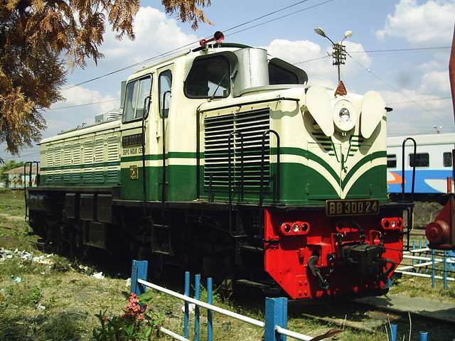 BB 300 24 | Source : (http://www.semboyan35.com/archive/index.php?thread-1212-11.html)