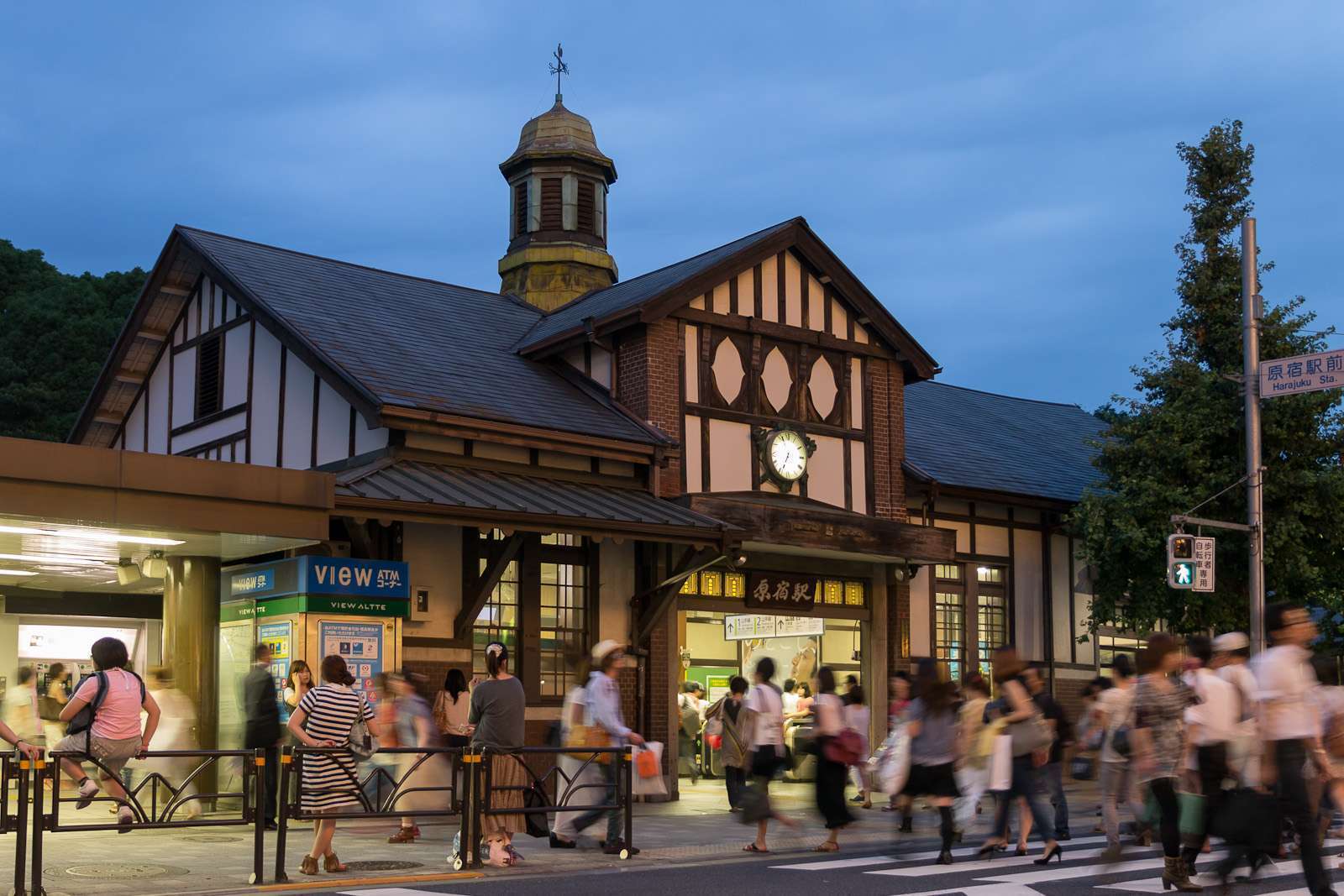 JRE-Harajuku-Station-06