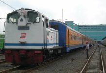 Locomotive Sunday : D 301, Pelangsir Tangguh yang Mulai Tergantikan