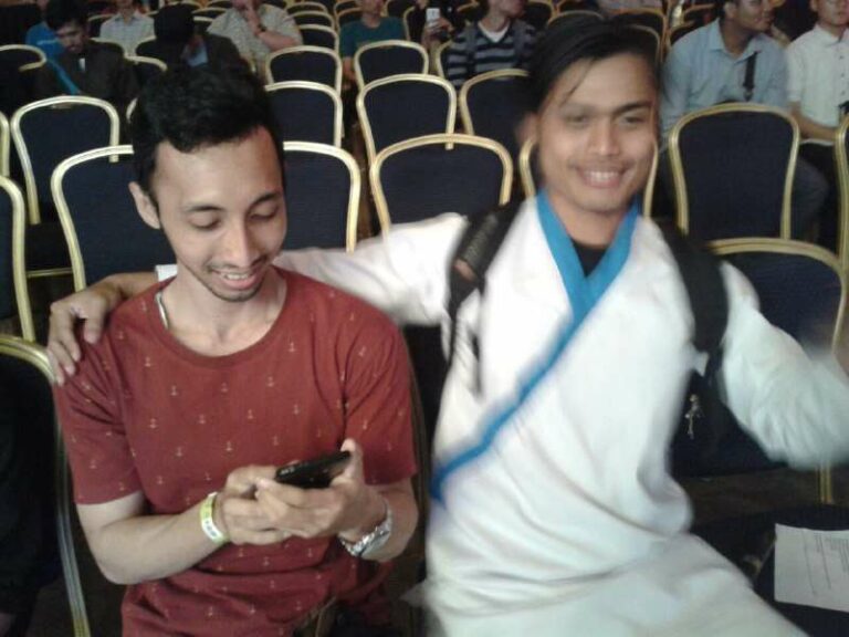 Senyum bahagia VVOTS sumringah