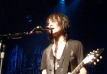Michiyuki Kawashima Sang Vokalis Boom-Boom Satellites Tutup Usia Michiyuki Kawashima Sang Vokalis Boom-Boom Satellites