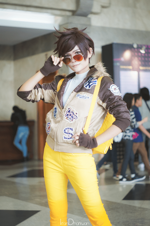 tracer-casual comic con 2016