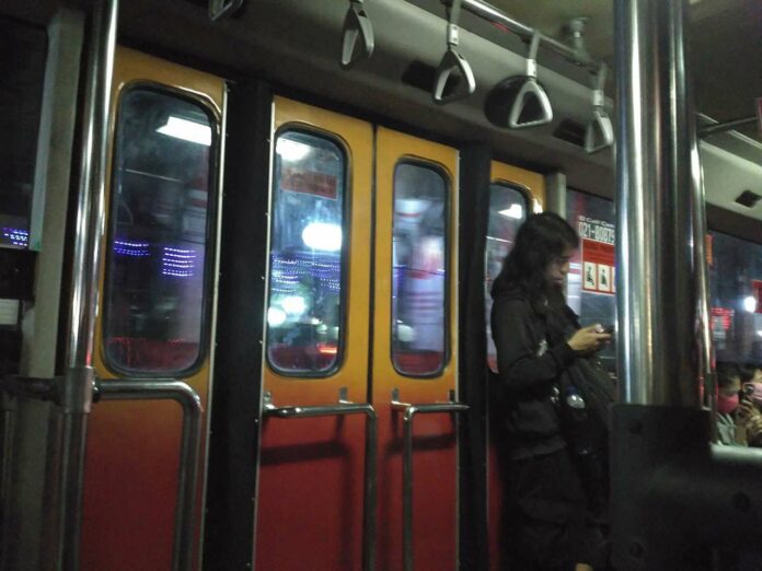transjakarta-busway-amari-bianglala