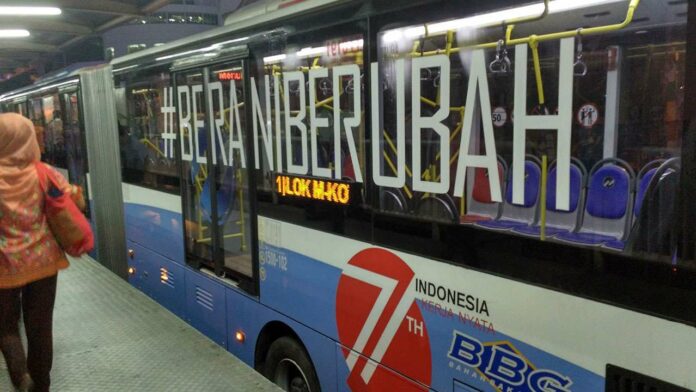 transjakarta-koridor-1-blok-m-kota-scania
