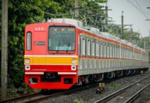 KCJ Uji Coba KRL seri 6000 eks-Tokyo Metro Jalur Chiyoda Rangkaian 6131F KRL seri 6000 rangkaian 6131F saat menjalani uji coba dinamis | Foto: Farouq Adhari