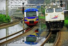 Kampung Bandan Banjir, Sejumlah Perjalanan KRL Terhambat Kampung Bandan Banjir Perjalanan KRL Terhambat