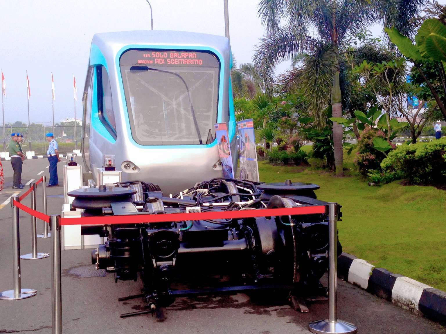 17621682_1455535827798814_790560147227793257_o Ilustrasi: Mockup LRT Palembang yang digunakan sebagai contoh sarana KA Bandara Adi Soemarmo, Boyolali | Foto: Indra Yana