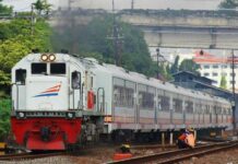 K3 “Premium” Siap Jalani Debutnya di Masa Lebaran 2017 KLB Ujicoba K3 "Premium" Rangkaian ketiga berangkat Stasiun Lempuyangan (Facebook/Ragil Setiawan)