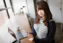 Mengejutkan! Jepang Kebanjiran Wanita Berdada Besar
