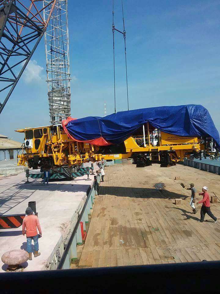WhatsApp Image 2017-06-01 at 11.39.58 MTT buatan negeri paman Sam, Harsco tipe Mark VI pesanan DitjenKA | Foto: Bekti