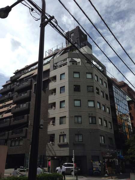 kolam renang 'legendaris'