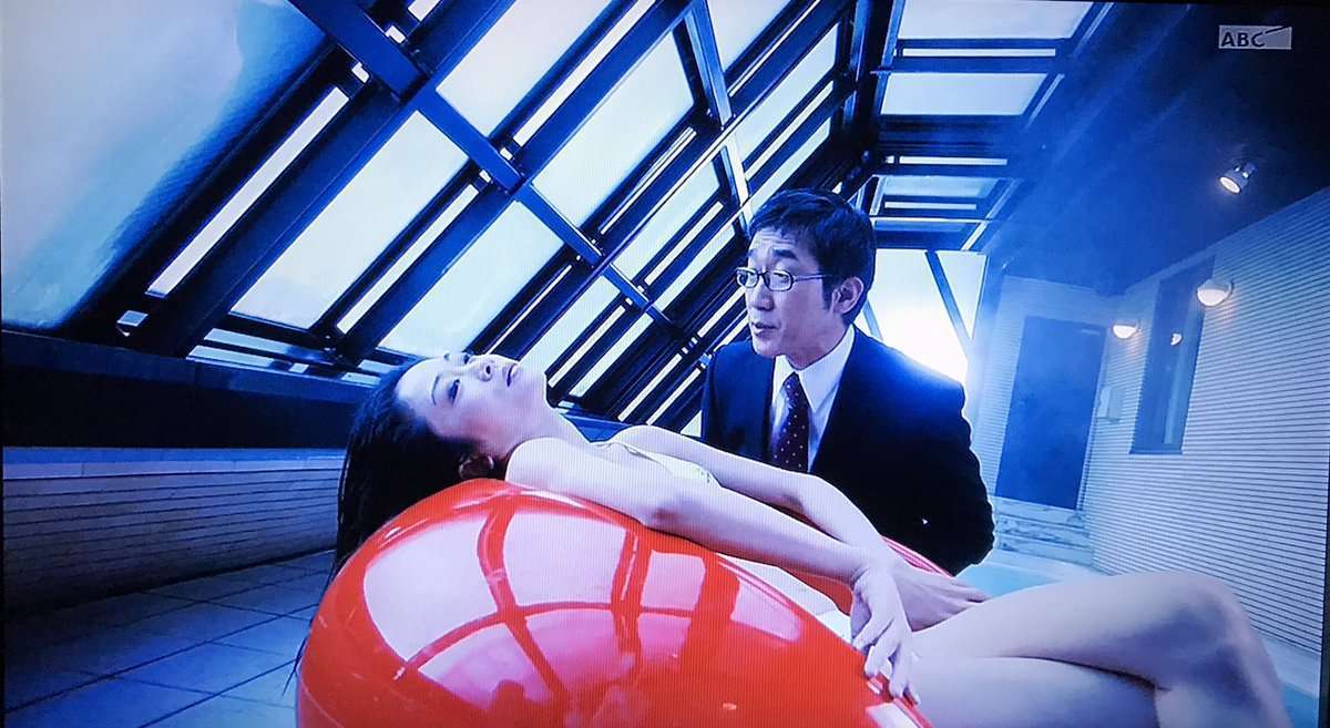 kolam renang 'legendaris'