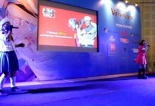 Heboh! Pavlichenko dan Vusya Menghibur “Wibu” Dalam Comifuro 9