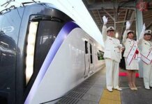 Sambut KRL Terbaru “Super Azusa”, Seri E353! Seremonial KRL seri E353, The New Super Azusa | Sumber: trafficnews.jp