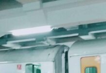 KA Lokal Bandung Raya Anjlok di Stasiun Bandung
