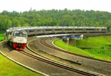 Rangkaian Kereta Eksekutif Berbodi Stainless Mulai Diuji Coba
