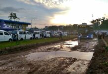 Kondisi Area Halte Puri Beta 2 Yang Menyedihkan
