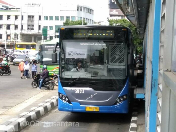 Bus Maxi Volvo milik operator Steady Safe | Foto: Faris Fadhli