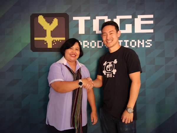 Riris Marpaung dari GameChanger Studio dan Kris Antoni dari Toge Productions