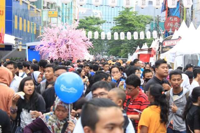 rute ke ennichisai ke ennichisai naik kendaraan umum
