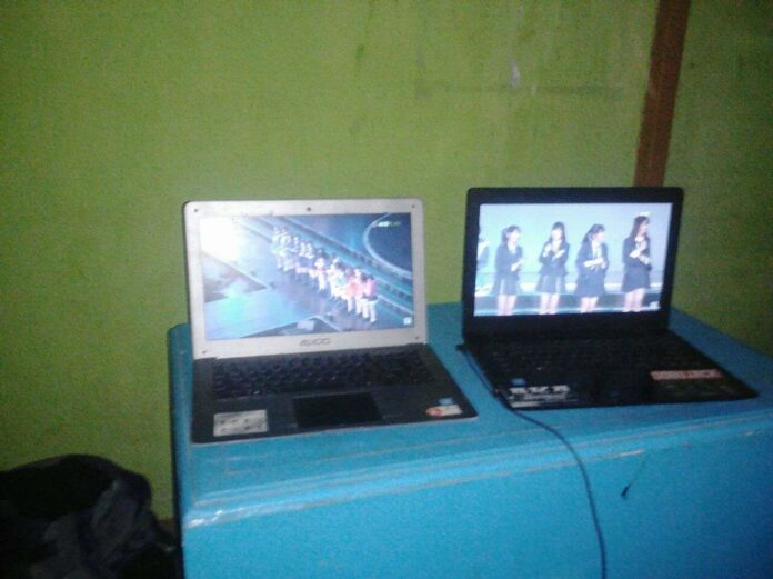 Nobar sederhana