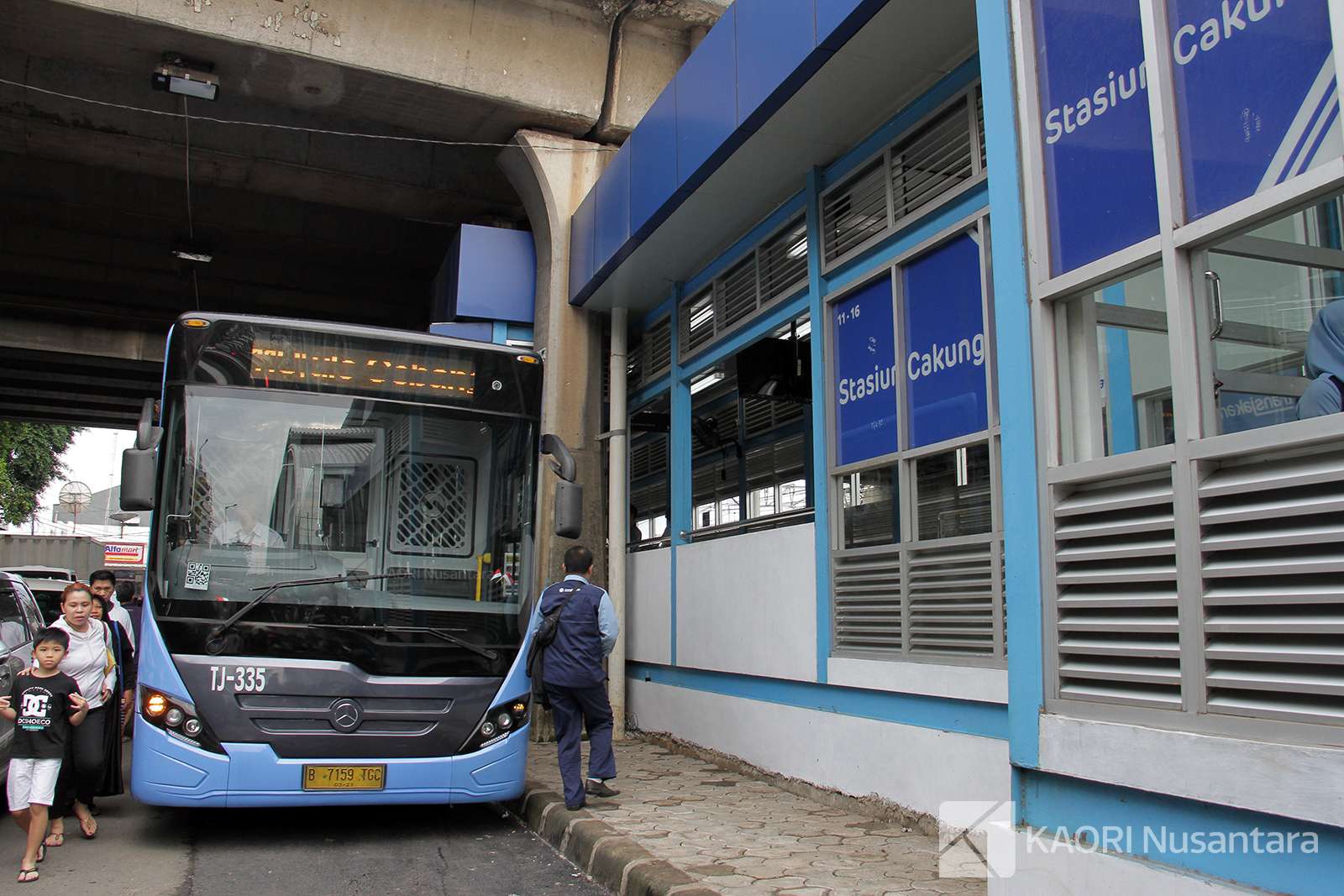 IMG_1690a Integrasi antar moda, BRT dengan KRL