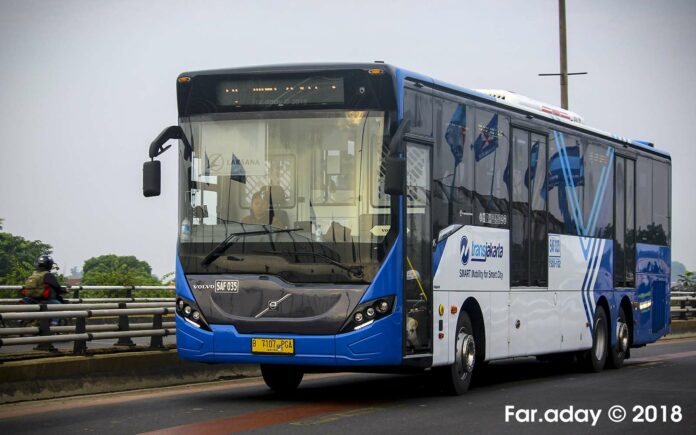 malam pergantian tahun akhir tahun bussway gratis