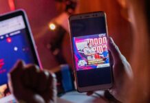 Dunia Games Sukses Raih Predikat Sebagai Penyelenggara Kompetisi Esports Terbaik di Tahun 2020! Telkomsel melalui Dunia Games semakin konsisten menghadirkan lebih banyak produk dan layanan yang mampu menjadi solusi hiburan digital di bidang esports.